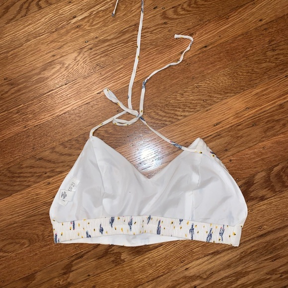 NWT Forever21 cropped halter top - Picture 2 of 2